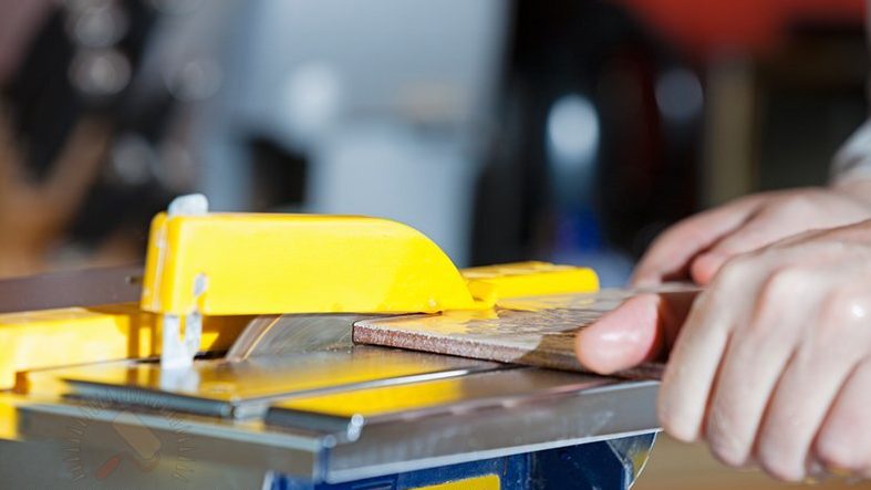 Укладка керамогранита представляется как один из самых сложных видов плиточной облицовки.-5